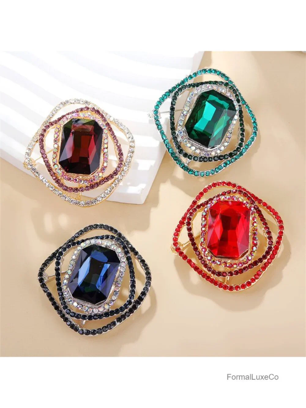 Elegant Austrian Crystal Square Brooch Pin for Women, Zinc Alloy